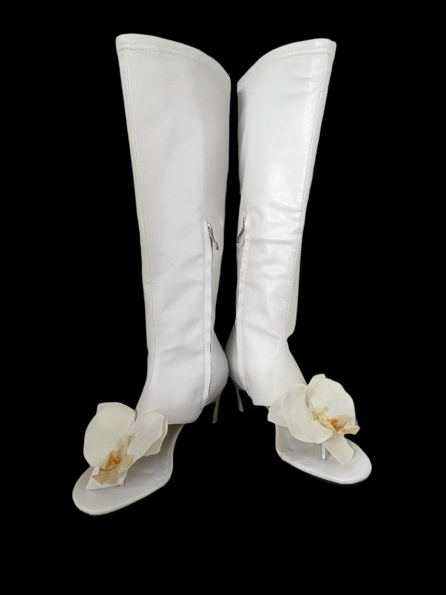 Orchid Boot: White Thong Toe | PRE-ORDER 2-3 weeks